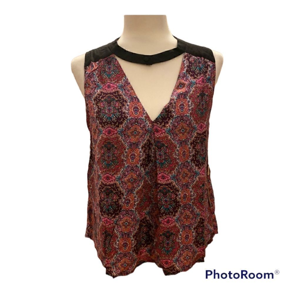 Blush Noir Sleeveless Tank Top